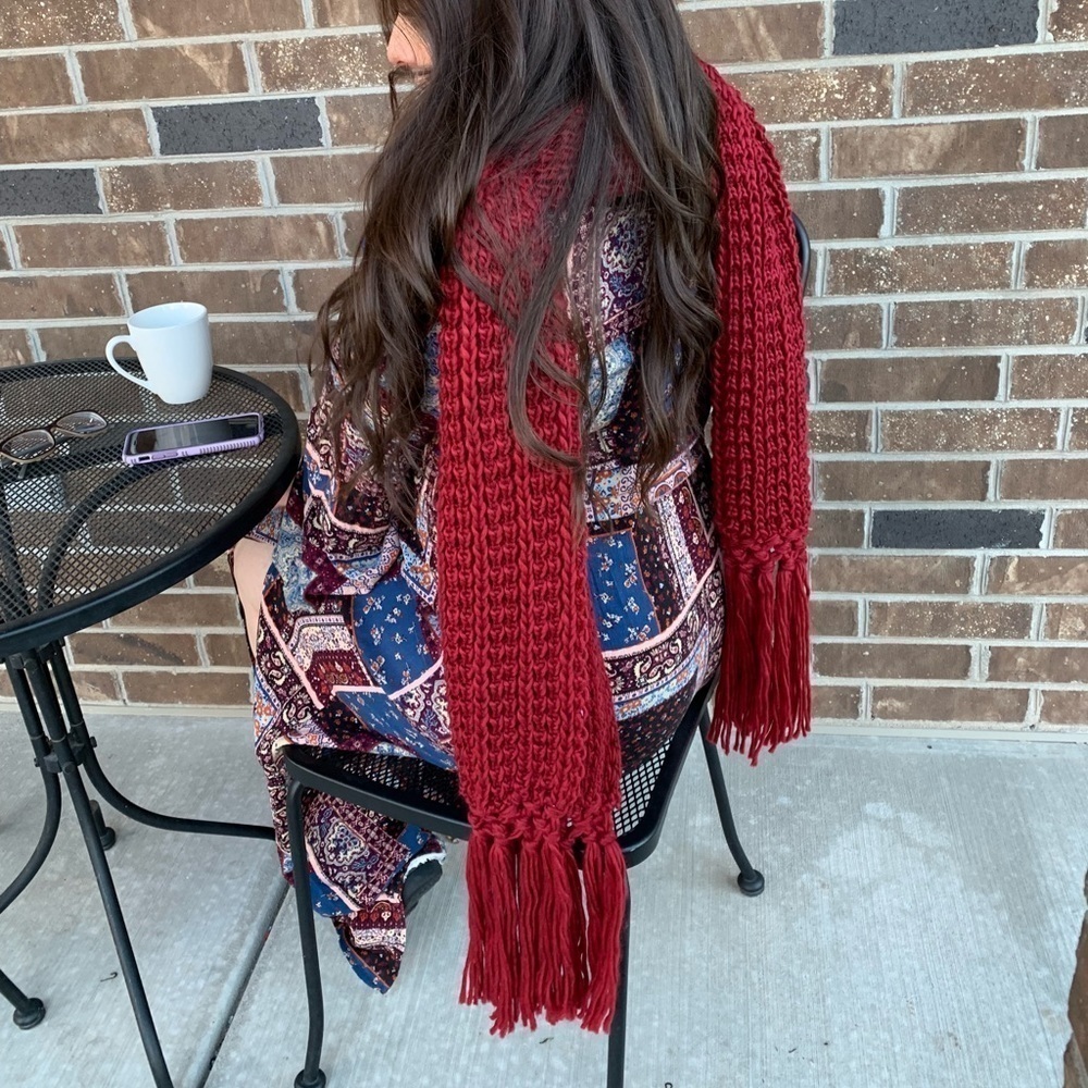 Chunky Tassel Raspberry Red Scarf - Picture 5 of 6